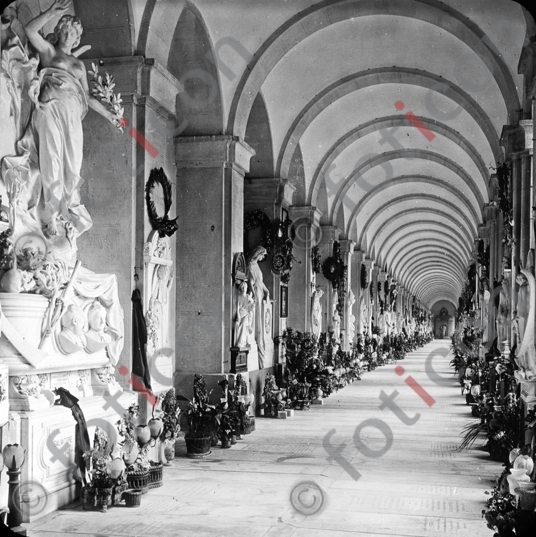 Camposanto | Camposanto  - Foto foticon-simon-149a-002-sw.jpg | foticon.de - Bilddatenbank für Motive aus Geschichte und Kultur